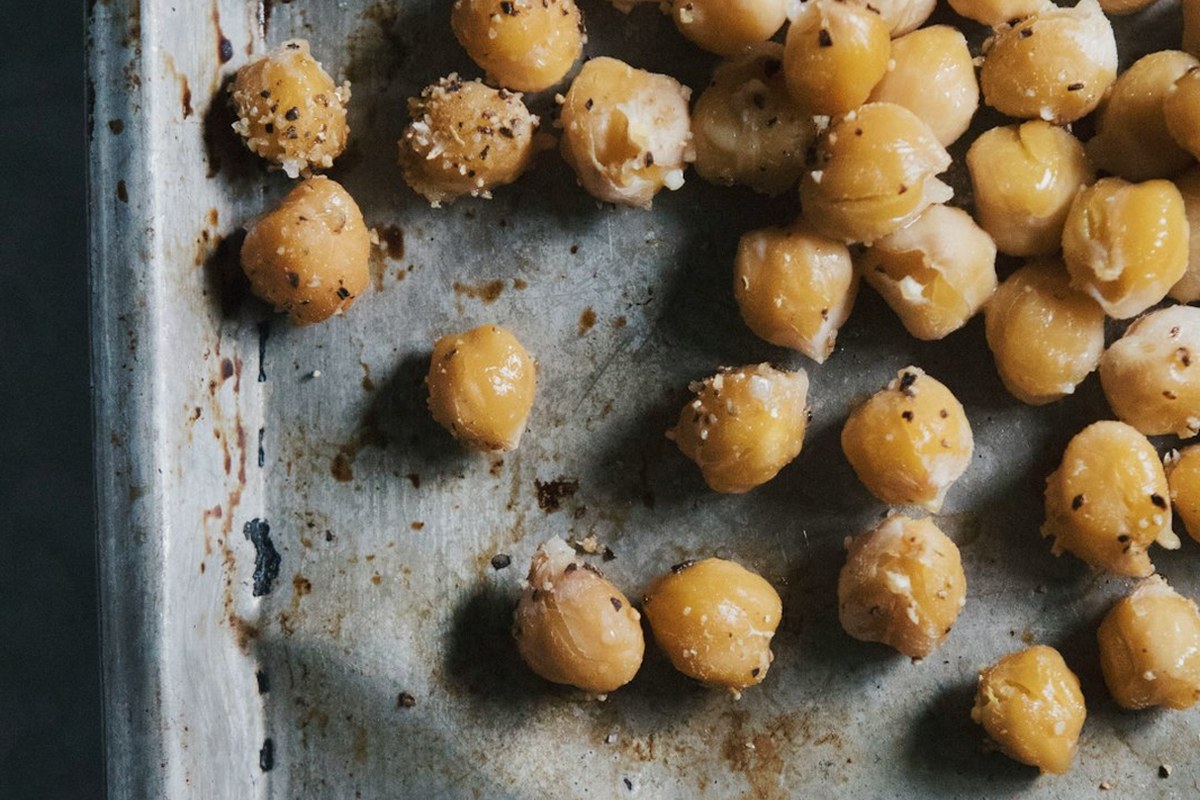 후무스·샐러드에 사용되는 ‘병아리콩’⋯달 재배 최초 식품 될까 - 이미지 2