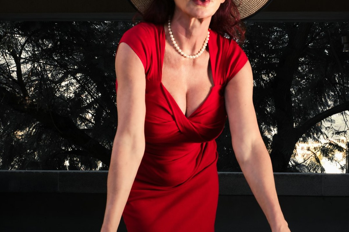 “50대 넘어도 피부 탱탱”… 바세린과 ‘이것’ 함께 바르라는데? - 이미지 4