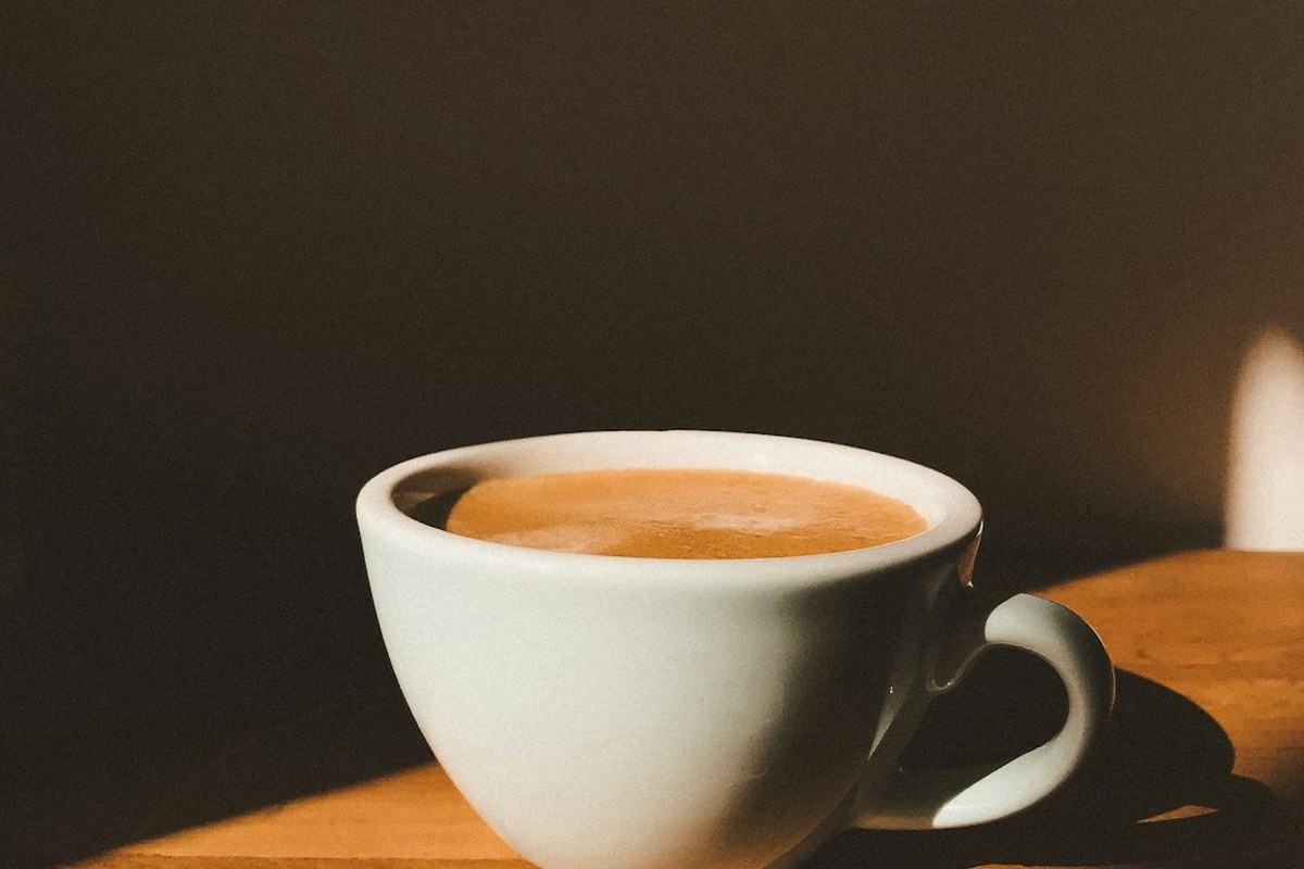 ✅ 시니어 건강 지킴이: 남은 커피, '이렇게' 마시면 세균 걱정 끝! - 이미지 4