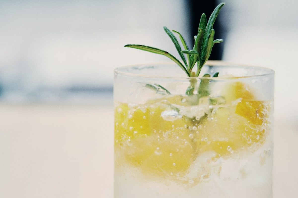 💧 커피 대신 탄산수? 졸음 쫓고 집중력 높이는 상쾌한 비법! - 이미지 4