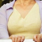 “50대 넘어도 피부 탱탱”… 바세린과 ‘이것’ 함께 바르라는데?