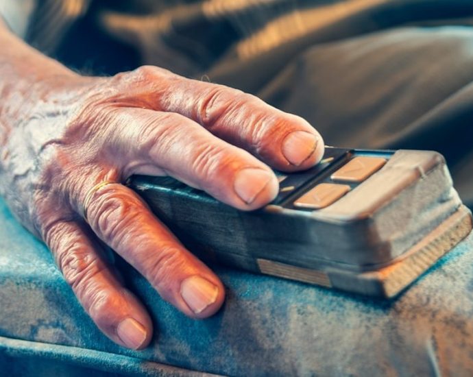 “나이 들수록 행복해”…심리학이 밝힌 7가지 이유