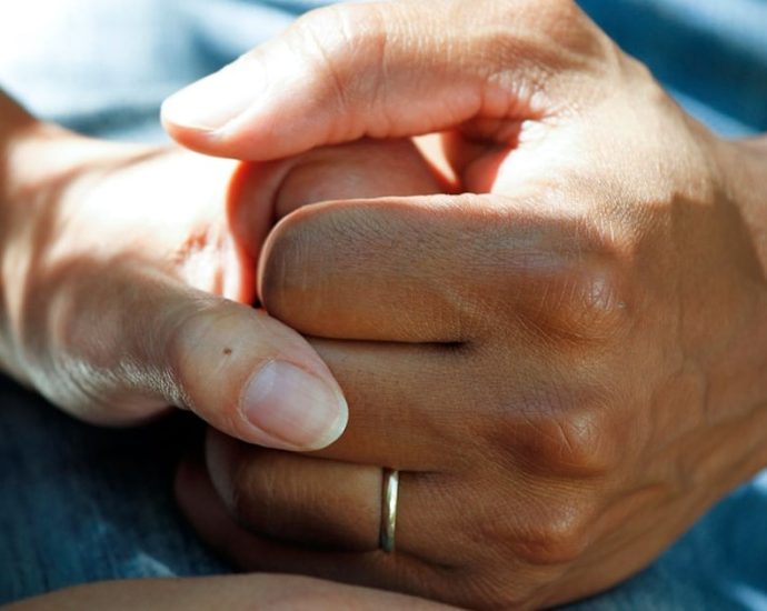 봄철에 특히 사우나 줄이고 때 밀지 말아야 하는 이유