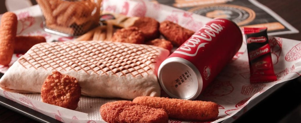 라면·햄·소시지 즐기면…노인보다 젊은 층 뼈에 훨씬 더 해롭다, 왜?