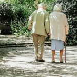 “아내 없으면 못 사는 남자, 남편 없으면 잘 사는 여자?”…사별의 온도차