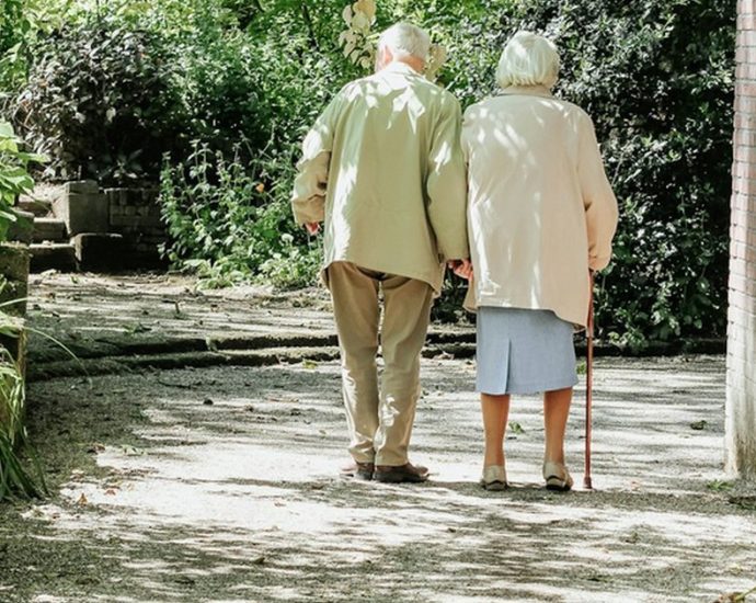 “아내 없으면 못 사는 남자, 남편 없으면 잘 사는 여자?”…사별의 온도차