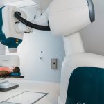 🚶‍♀️ 로봇 보행치료: '다시 걷기' 넘어 '제대로 걷기'로, 삶의 질을 높이다!