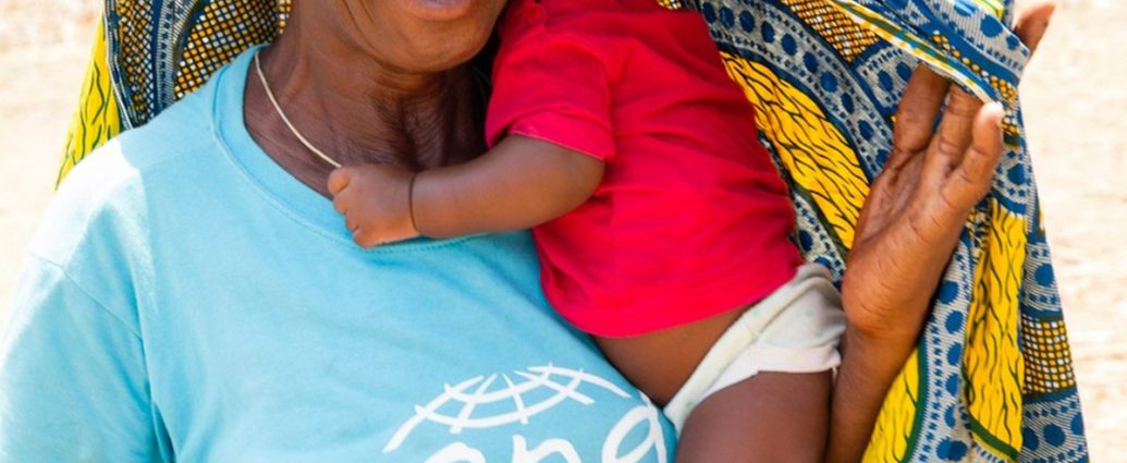 다시 젊어진 '왕년의 大스타들'... 혹시 얼굴 지방흡입?