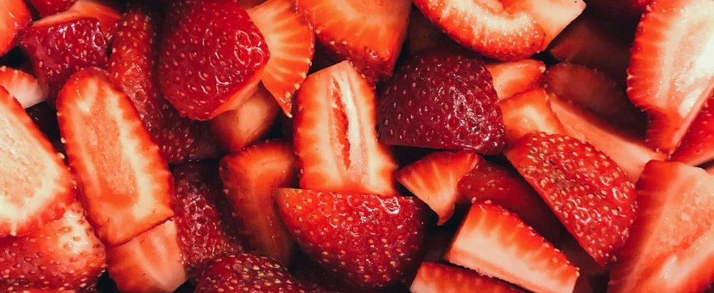 🍓노년층 주목! 매일 딸기 두 컵, 혈압·뇌 기능이 젊어진다? 💡