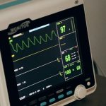 모래바람 뚫고 중동 향하는 K-의료기기…"관건은 알라신 불확실성"