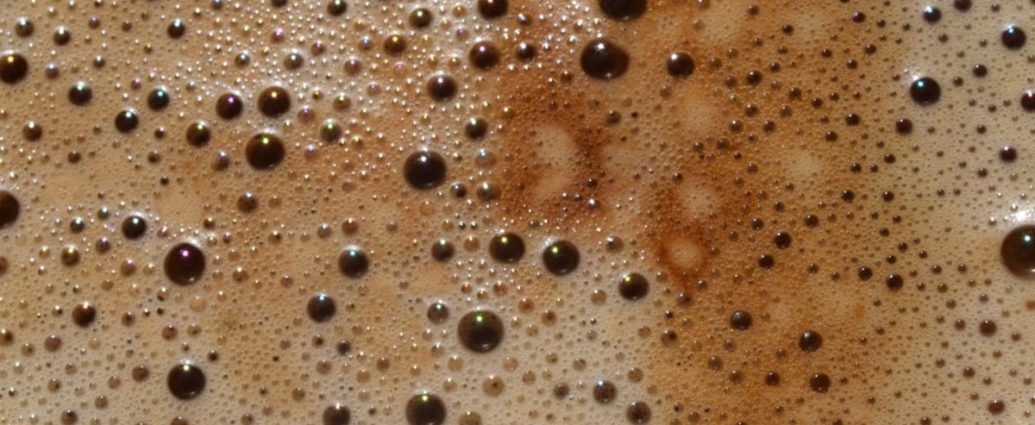 “라떼 속 우유, ‘두유’로 바꿔보세요”…3주 뒤 혈압계 숫자가 달라집니다