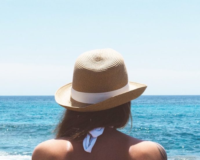 "트럼프 목에 무슨 문제가?" 의사들, '이 질환' 유력하다 주장