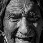 “살찐 게 아니라 흘러내린 것”…턱선 무너뜨리는 ‘이 근육’, 정체는?