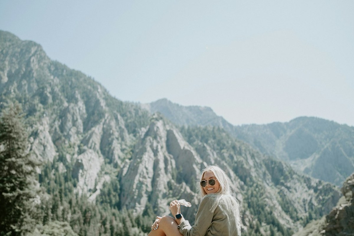 ⛰️ 남규리 관악산 등산 간식 '오이'의 놀라운 효능 3가지! 💧 피부 건강 & 피로 해소 비법 공개 ✅ - 이미지 1