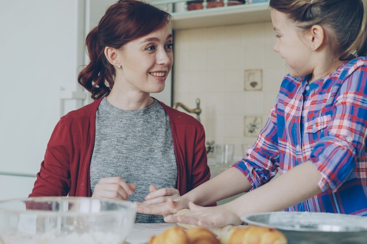 딸의 첫 생리, 엄마의 따뜻한 한마디가 중요해요 ✅ | 생리대 선택부터 위생 관리 팁까지 - 이미지 2
