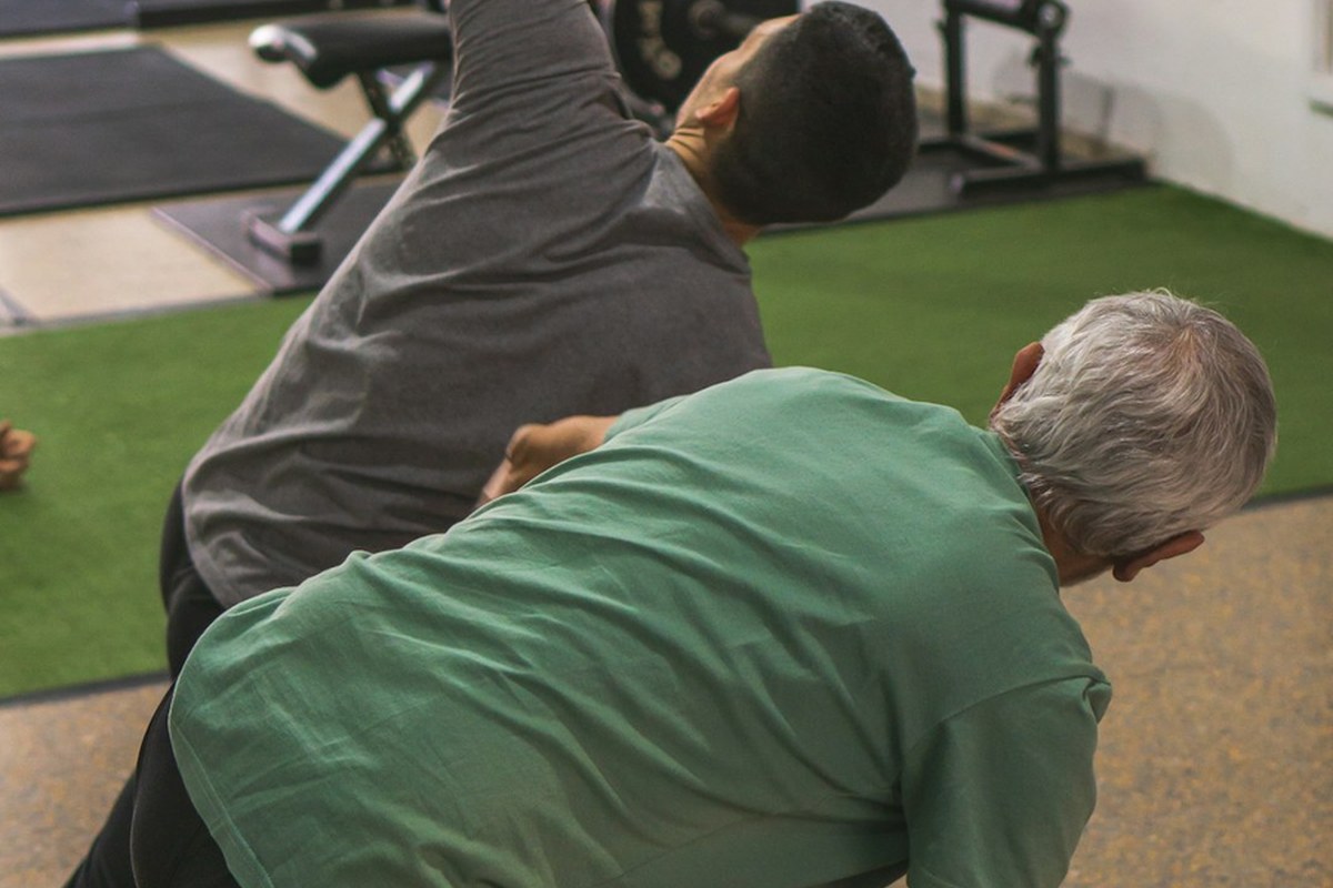 60대 이상 필수! 관절 부담 없는 '수중 태극권'으로 낙상 예방 & 건강 UP! ✅ - 이미지 2