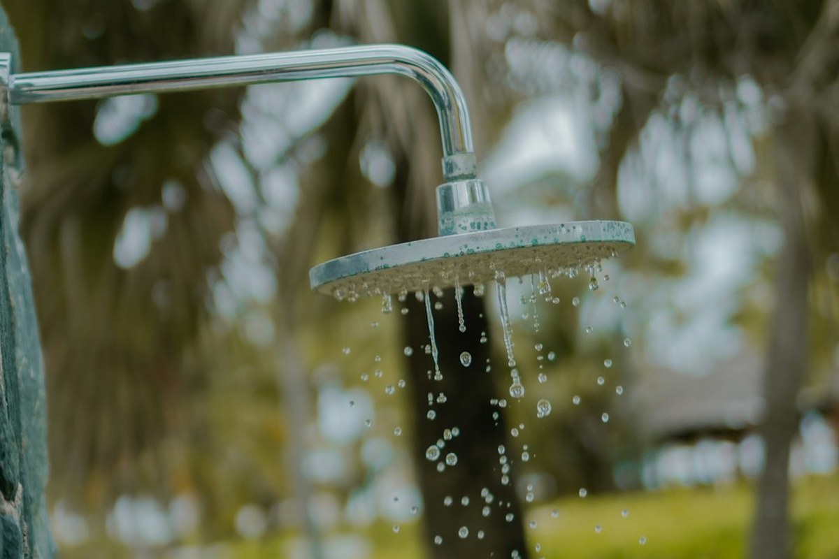 🚿 샤워볼, '세균 폭탄' 주의보! 🧼 건강한 샤워 습관 BEST 5 ✅ - 이미지 2