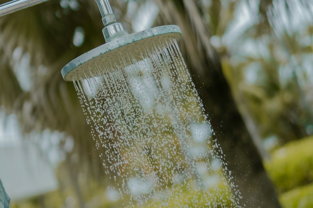 🚿 샤워볼, '세균 폭탄' 주의보! 🧼 건강한 샤워 습관 BEST 5 ✅ - 이미지 3