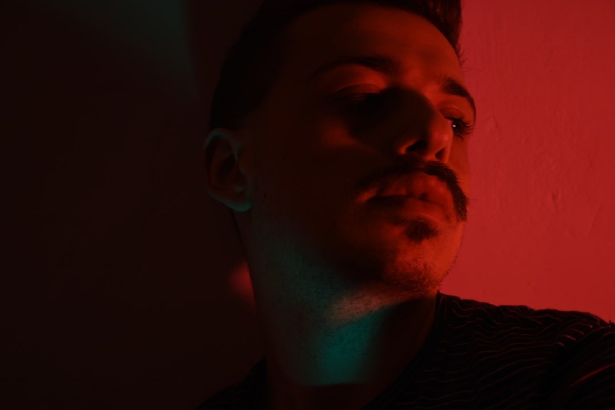 붉어진 얼굴, 단순 열감? '안면 홍조' 방치하면 위험! 💡 원인부터 관리법까지 총정리 ✅ - 이미지 4