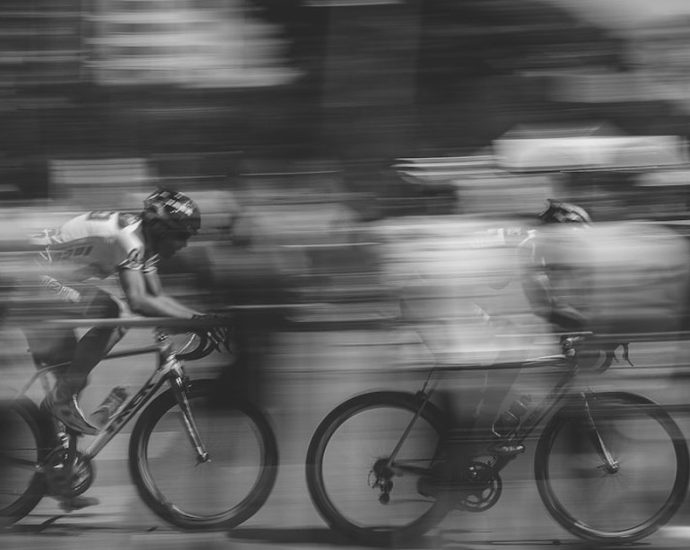🚴‍♀️ 사이클 고수들의 비밀 병기, 클릿 슈즈 완벽 분석! 피로↓ 효율↑ 안전까지 챙기세요 ✅