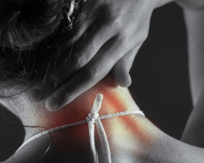 목디스크 수술 부담↓! 1㎜ 카테터로 안전하게 통증 잡는 신경성형술 ✅