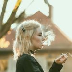 😱 15살부터 전자담배 피운 20대 여성, 18개월 시한부 판정! 폐암의 충격적인 진실 💡