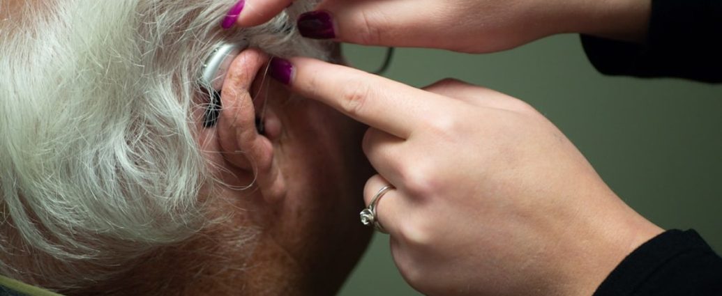 FDA, 세계 최초 유전성 난청 치료제 '오타르메니' 승인: 희망의 소리 전달