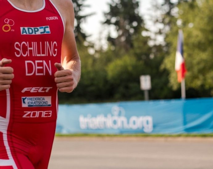 🏃‍♀️ 달리다 옆구리 쿡! 찌르는 통증, '사이드 스티치' 원인과 꿀팁 ✅