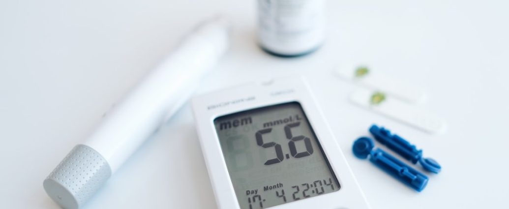 🚨혈당 폭탄 주의보! 의사가 경고한 '이 음료'의 정체는?