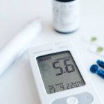 🚨혈당 폭탄 주의보! 의사가 경고한 '이 음료'의 정체는?