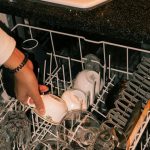 텀블러 세균 4만 마리? 😱 24시간 방치하면 벌어지는 일과 위생 관리법 ✅