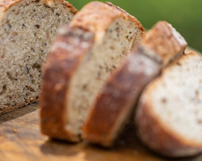혈당 스파이크 걱정 끝! 빵도 맛있게 즐기는 통밀빵의 비밀 🍞✅