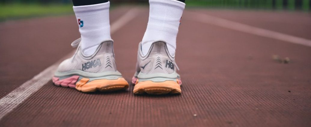무좀, 야구장 광고로 '아웃'시키세요! ⚾ 한미약품 '무조날'의 통쾌한 캠페인