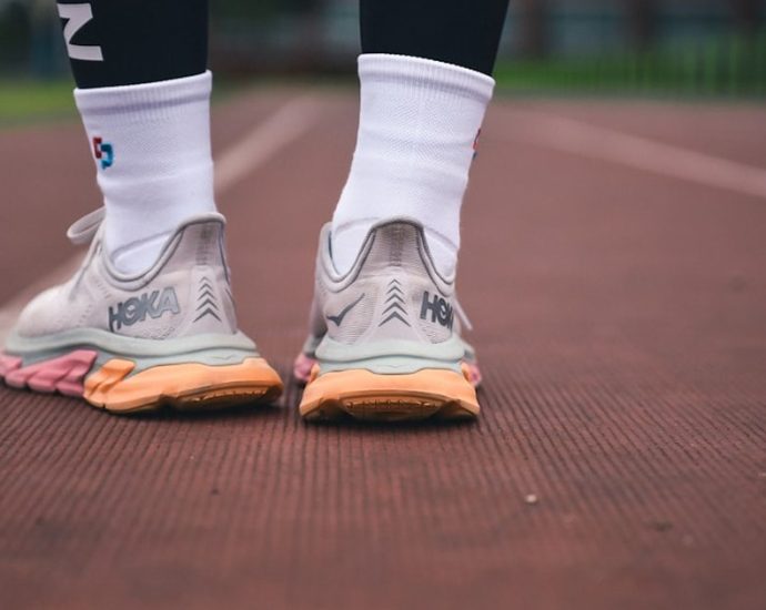 무좀, 야구장 광고로 '아웃'시키세요! ⚾ 한미약품 '무조날'의 통쾌한 캠페인