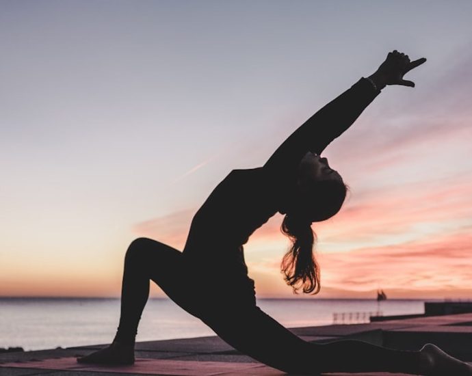 김지호처럼 허리 아픈 당신, 플랭크 대신 '이 운동' 하세요! ✅ 푸시업 & 코어 강화 꿀팁