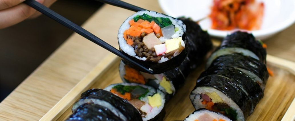 혈당 낮추는 김밥 만들기, 현미밥과 다시마 달걀로 바꾸세요